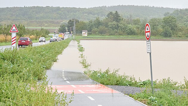 Rozvodnn eka Kotojedka v Kromi zaplavila cyklostezku. (14.9.2024)