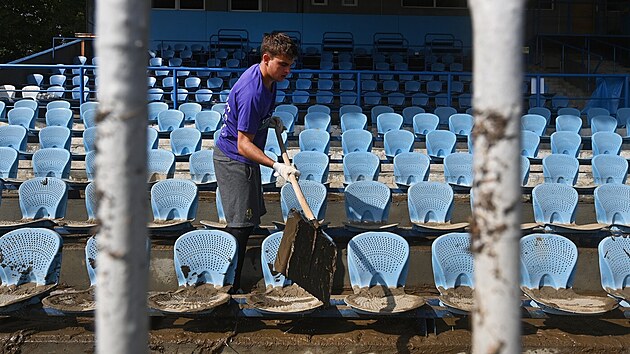 UEFA dá na odstraňování následků povodní v Česku dva miliony korun