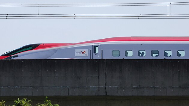 V Japonsku se za j�zdy rozpojily soupravy rychlovlaku �inkanzen. (19. z��� 2024)