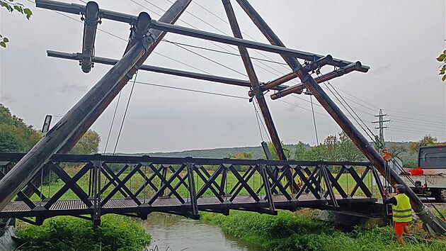 Mlad Boleslav zvedla preventivn lvku pro cyklisty pes Klenici, aby nebrnila prtoku vody.
(13. z 2024)