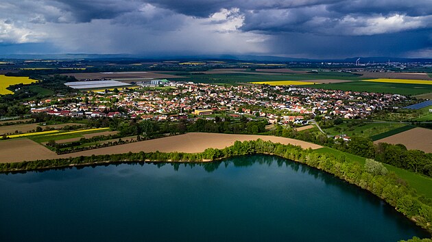 Leteck� pohled na obec Troubky v Olomouck�m kraji, kterou velmi zpusto�ily ni�iv� povodn� v roce 1997.