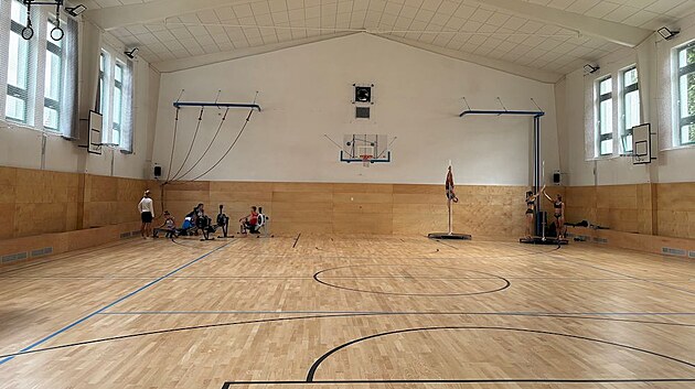 Zmodernizovaná t�locvi�na roudnického gymnázia.
