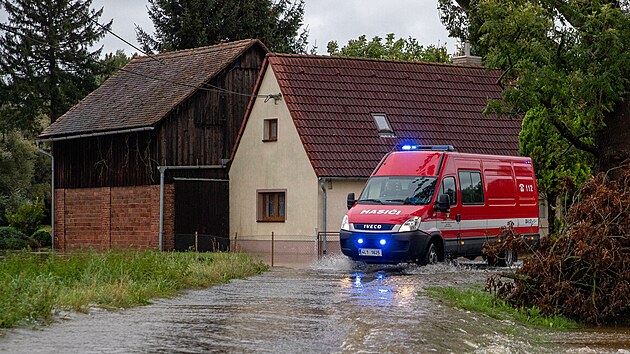 Zatopen� obec Vi��ov� a jej� ��st P�edl�nce na Liberecku (14. z��� 2024)