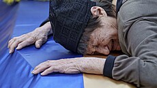 Poh�eb ukrajinských kadet� a voják� zabitých p�i ruském raketovém útoku na...