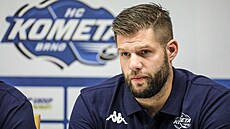 Bývalý hokejista a po skon�ení kariéry sportovní mana�er Tomá� Vincour na...