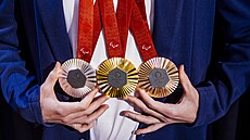 Hostem po�adu Rozst�el je David Kratochvíl, paralympijský plavecký �ampion,...