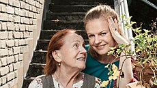 Iva Jan�urová a Theodora Remundová