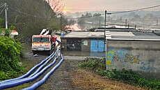 V nejvíce zasa�ených oblastech hasi�i nasadili vysokokapacitní �erpadla, p�es...