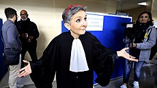 Advokátka Beatrice Zavarrová, která zastupuje hlavního obalovaného Dominiqua...