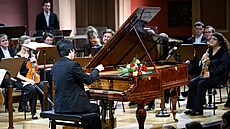 Kanadský pianista Eric Guo hrál na Dvoákov Praze na repliku klavíru z 19....