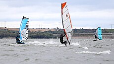 Nechranice pilákaly vyznavae vodních adrenalinových sport. V sobotu a v...