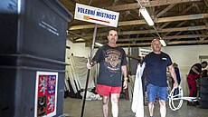 Píprava volební místnosti v v Leteckém muzeu Metodje Vlacha v Mladé...