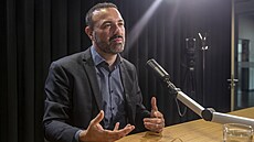 Bezpe�nostní analytik Michal Smetana byl hostem podcastu Kontext.