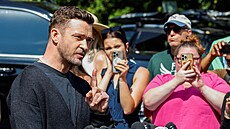Americký zp�vák a herec Justin Timberlake se dostavil k soudu ve m�st� Sag...