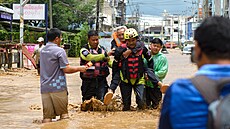 Tajfun Yagi s sebou p�inesl do Vietnamu záplavy a sesuvy p�dy. (11. zá�í 2024)