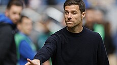 Trenér Xabi Alonso z Leverkusenu p�ed zápasem 3. kola bundesligy na stadionu...