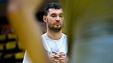 Sluneta Ústí nad Labem, trénink basketbalového týmu. Posila Adam �í�.