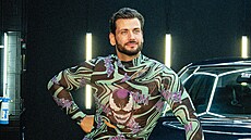 Mu� roku 2020 David Kreme� v Renatov� videoklipu H0RN7 RMX (2024)