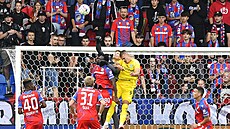 Závar v plze�ském vápn� b�hem zápasu s Olomoucí.