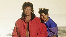 David Hasselhoff a Jeremy Jackson v seriálu Pobřežní hlídka (1992)