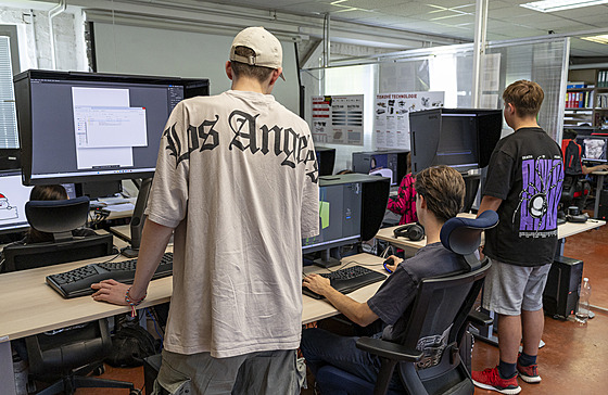 St�ední �kola mediální grafiky a tisku: Va�e budoucnost v kreativit�