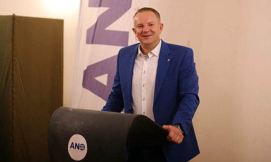 Martin Kukla, lídr ANO na Vyso�in�, má d�vod k úsm�vu. Jeho hnutí v kraji s...
