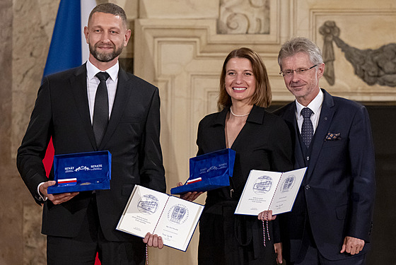 P�i p�íle�itosti Dne �eské státnosti p�edal p�edseda horní komory Milo�...