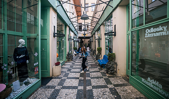 Hrzánská pasá� se z oby�ejné turistické atrakce po rekonstrukci zm�nila v...