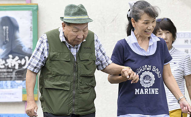 Japonec v cele smrti čekal půl století, soud ho teď viny za vraždy zprostil