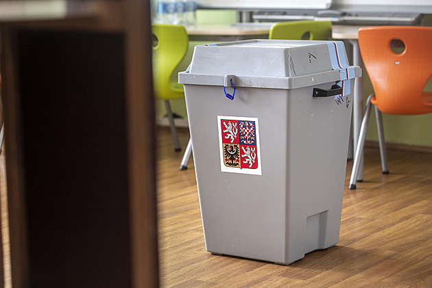 Podpora ANO v novém modelu klesla, SPD už předstihlo Starosty