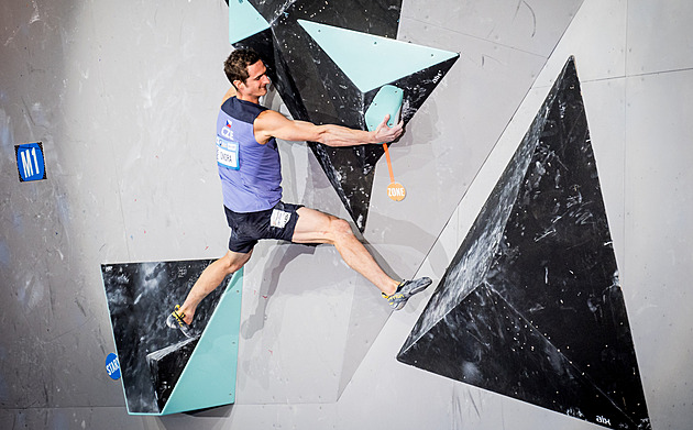 Ondra na boulderech v Praze: vydřený postup do finále, v něm šestý ze šesti