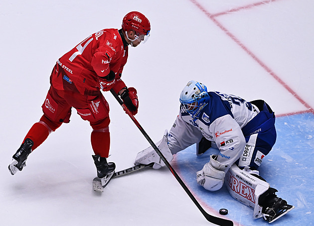 ONLINE: Kometa proti Třinci využívá přesilovku, Kladno čelí Litvínovu
