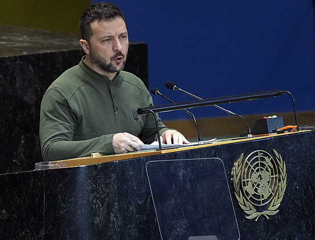Jak donutit Rusko k míru. Zelenskyj hájí svou zemi, i když je realita proti němu