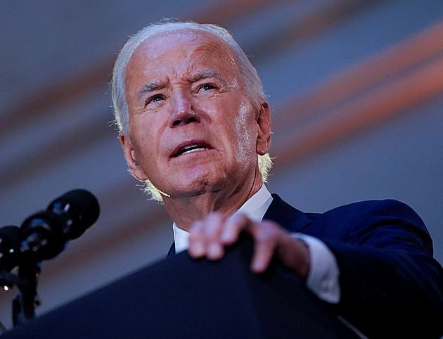 Chlape, dejte se do kupy. Biden sepsul Trumpa za dezinformace o hurikánech