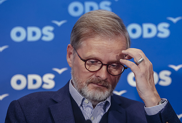 Pětikoalice v troskách. Stávající vládní sestava většinu sotva udrží, Fialu čeká zásadní rozhodnutí