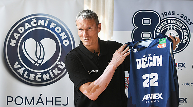 Jako v hokeji. Basketbalový Děčín dres barevně sladil, má i nové logo