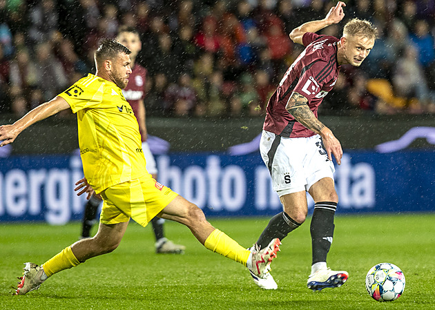 ONLINE: Olomouc - Sparta 0:0, za hosty opět Kofod, v útoku Kuchta a Rrahmani