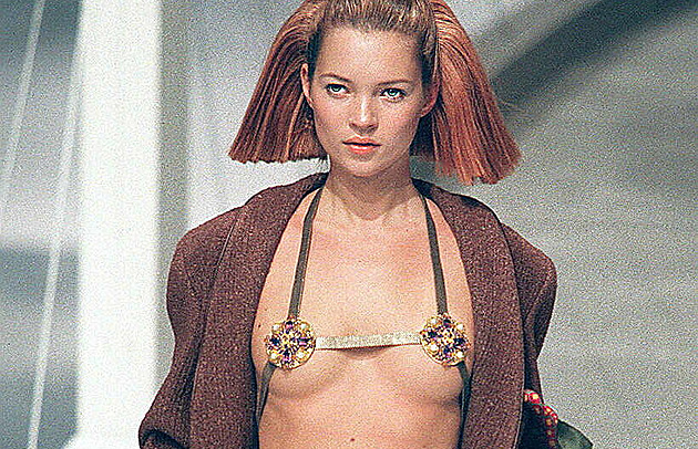Říkali, že jsem anorektička a jejich děti kvůli mně nejedí, vzpomíná Kate Moss