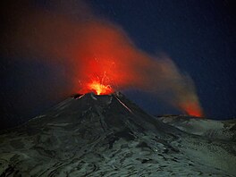 Planeta Mustafar, na které piel k úhon a definitivn i k Temné stran síly...
