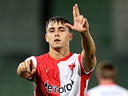 Mat�j Jurásek slaví gól do sít� Ludogorce, kterým poslal Slavii do vedení.