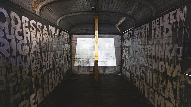 Putovn� v�stava Vlak Lemkin je projektem Centra studi� genocid Terez�n.