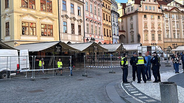 V centru Prahy zaala demont neleglnch pedzahrdek. (25. z 2024)