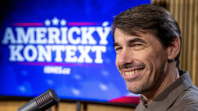 Michael Bluhm, slovensk� novin�� a pedagog �ij�c� v USA ve Washingtonu je hostem po�adu Rozst�el.