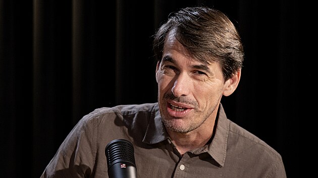 Michael Bluhm, slovensk� novin�� a pedagog �ij�c� v USA ve Washingtonu je hostem po�adu Rozst�el.