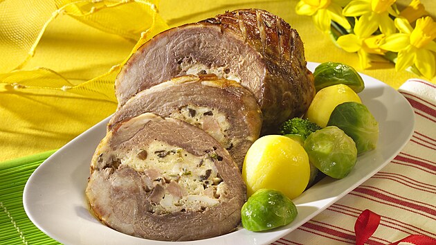 Plnná jehní kýta na rozmarýnu