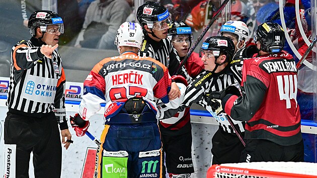 Strkanice za brankou Sparty.