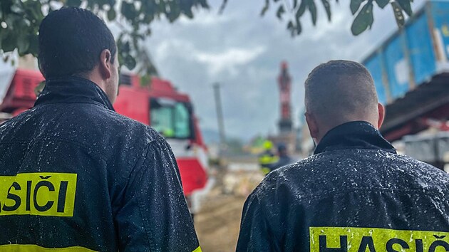 Na severu Olomouckho kraje pokrauje odklzen kod po niivch povodnch. V akci je denn a 800 profesionlnch a dobrovolnch hasi.