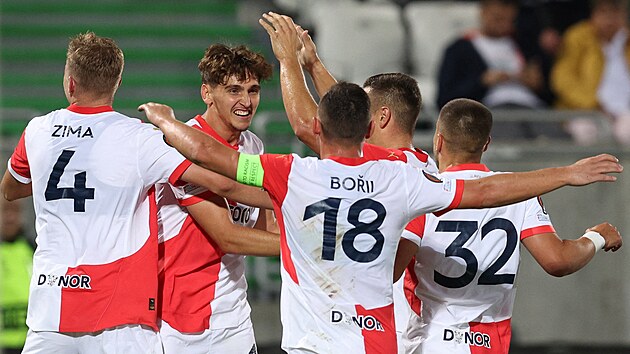 Slvist oslavuj druh gl v sti Ludogorce Razgrad.