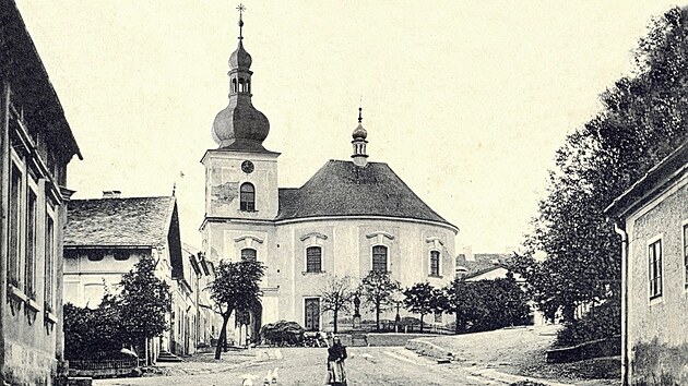 V� kaple Zv�stov�n� Pann� Marii pot�ebuje opravu, m�stn� v referendu rozhodli, �e ji obec vr�t� do barokn� podoby.