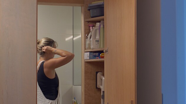 Pohled z kuchyn� do koupelny